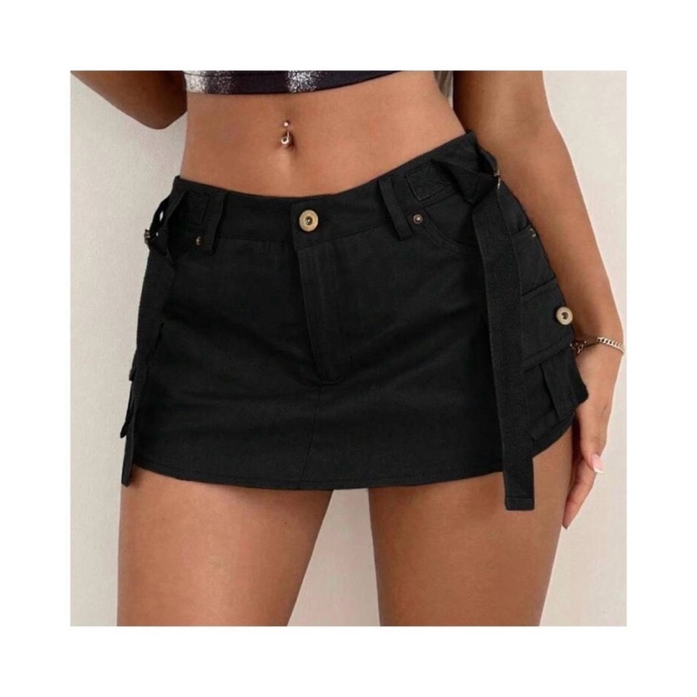 SHEIN Black Mini Skirt with Button Detail